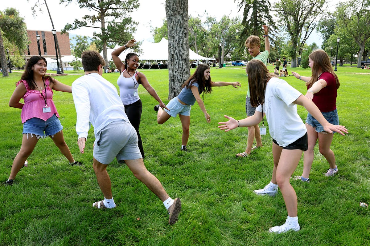 Priddy groups assemble for meet-and-greets and a chance to learn the campus. Photo by Jamie Cotten / Colorado College